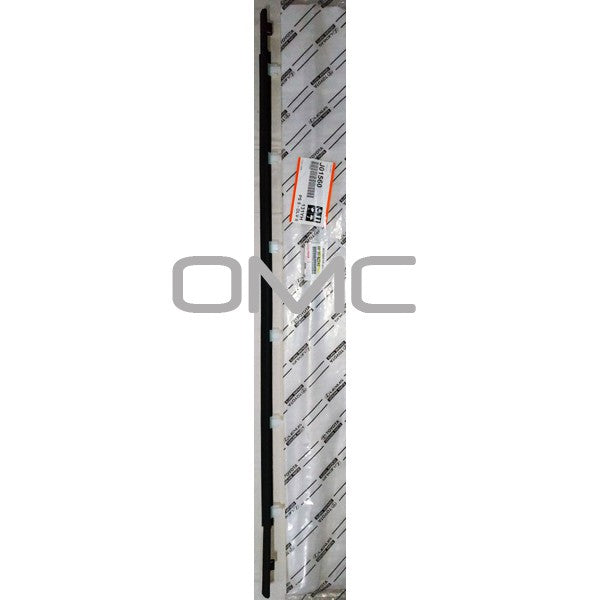Pelipit Pintu/ Karet Kaca Luar Belakang Kanan Avanza Veloz Xenia All New 68180-BZ040