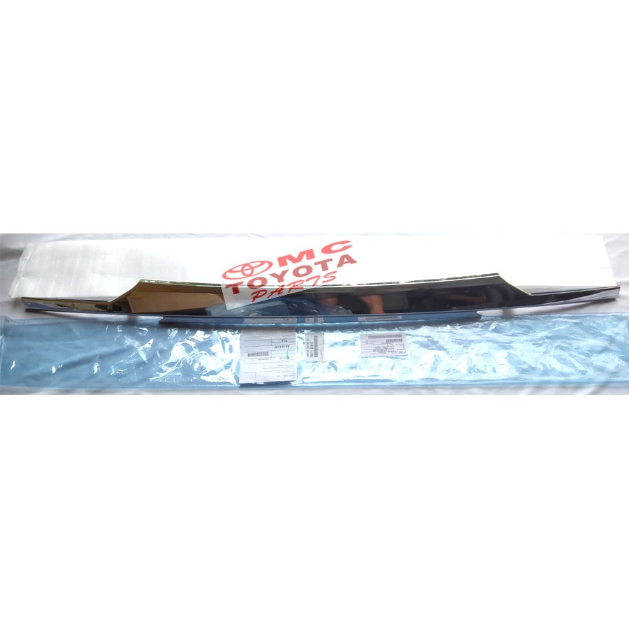 List Pintu Bagasi Trunk Lid Garnish Avanza Xenia New 76811-BZ540