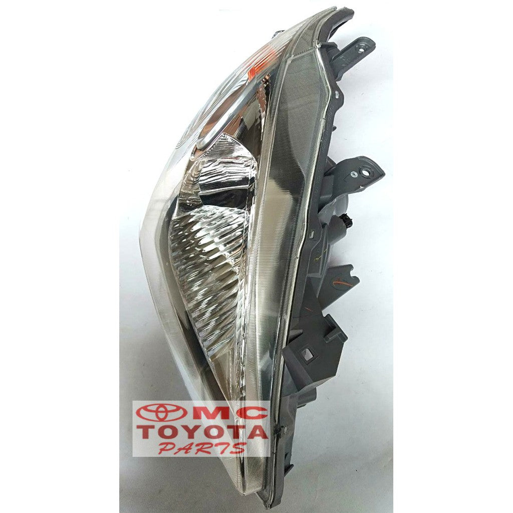 Lampu Depan / Head Lamp Kanan Avanza Xenia Standard Old 81110-BZ010