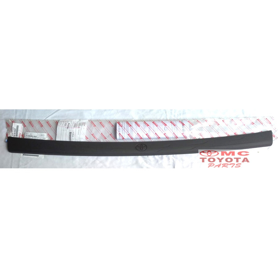 SillplateScuplate Belakang Innova Reborn VENTURER Original P5158-0KA07