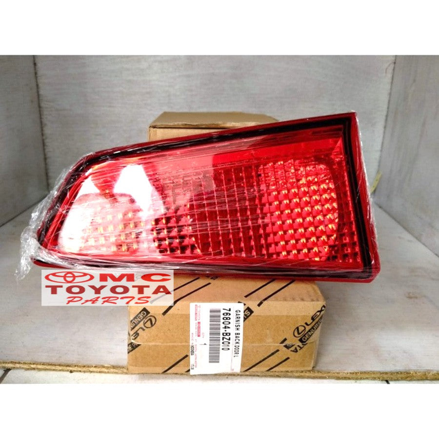 Reflektor Lampu Bagasi Belakang Kiri Grand Avanza Great Xenia 2015-2018 76804-BZ01 Original Genuine Toyota0