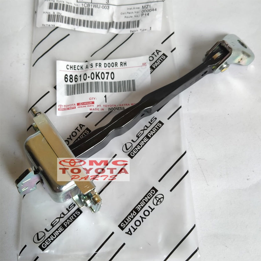 Stopper Check Door Pintu Depan Innova Reborn 68610-0K070