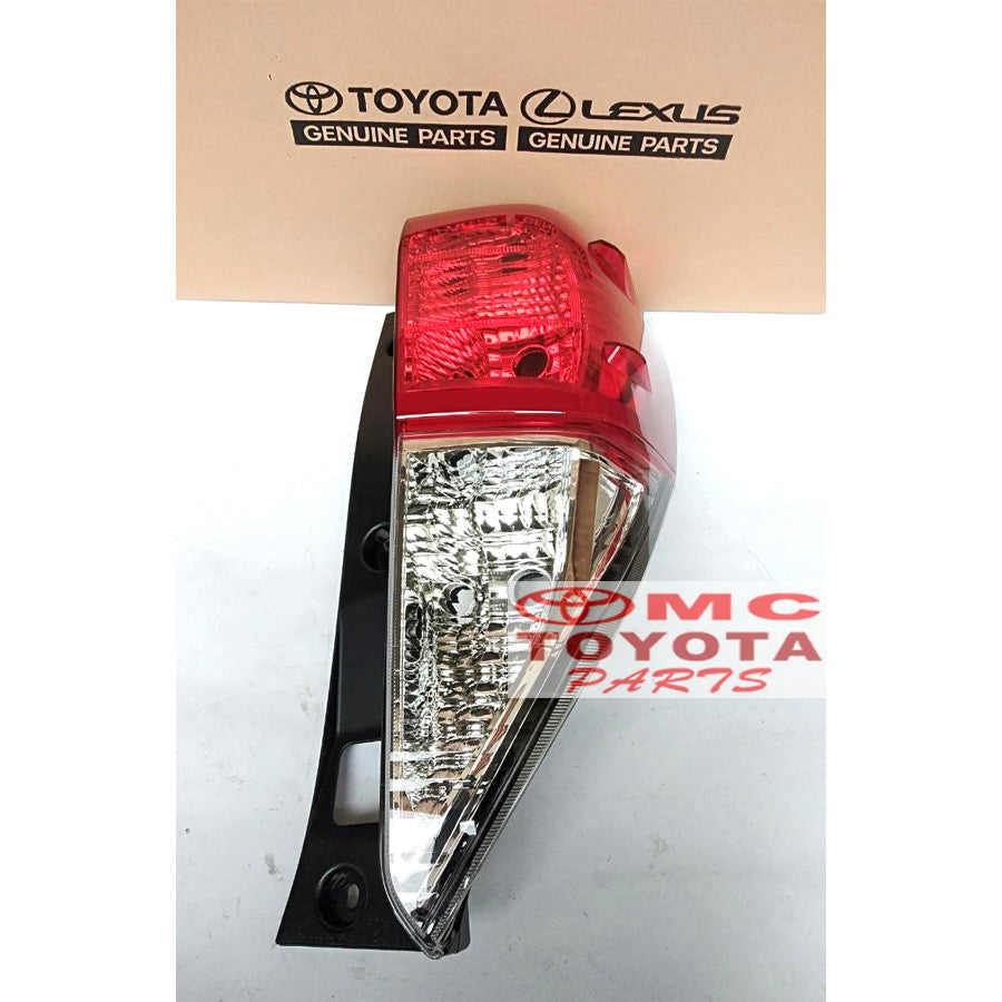 Lampu Stop / Stop Lamp Belakang Kanan Toyota Innova Reborn 81551-0K240