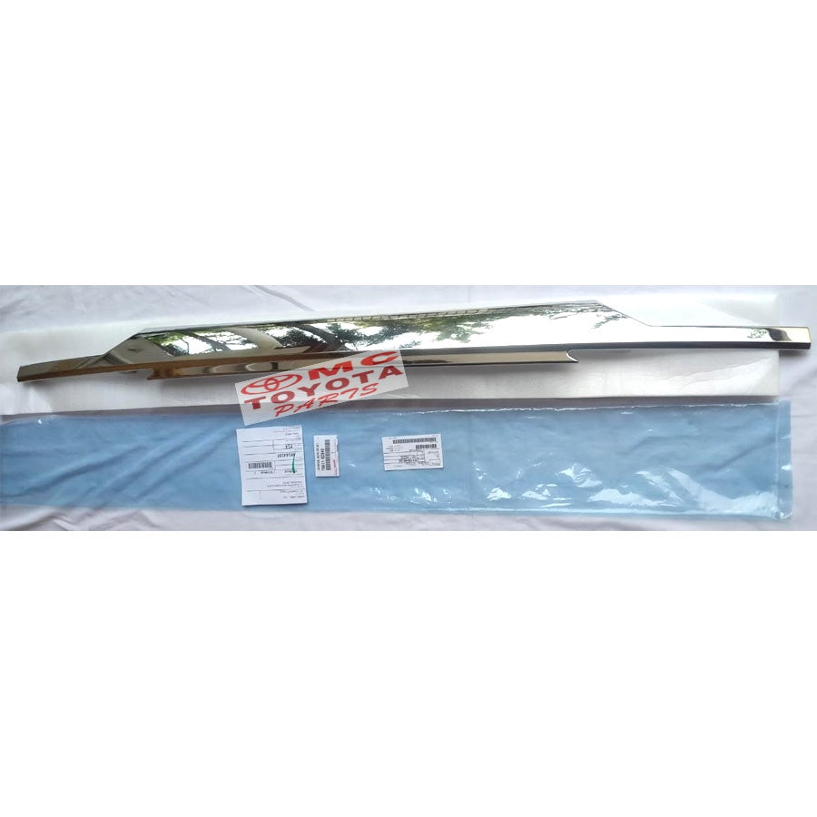 List Pintu Bagasi Trunk Lid Garnish Avanza Xenia New 76811-BZ540