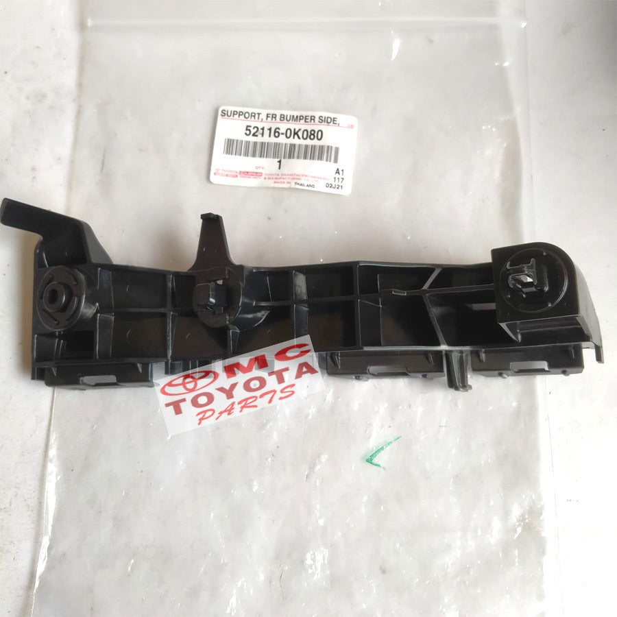Support Bracket Breket Bumper Depan Kiri Toyota Fortuner 52116-0K080