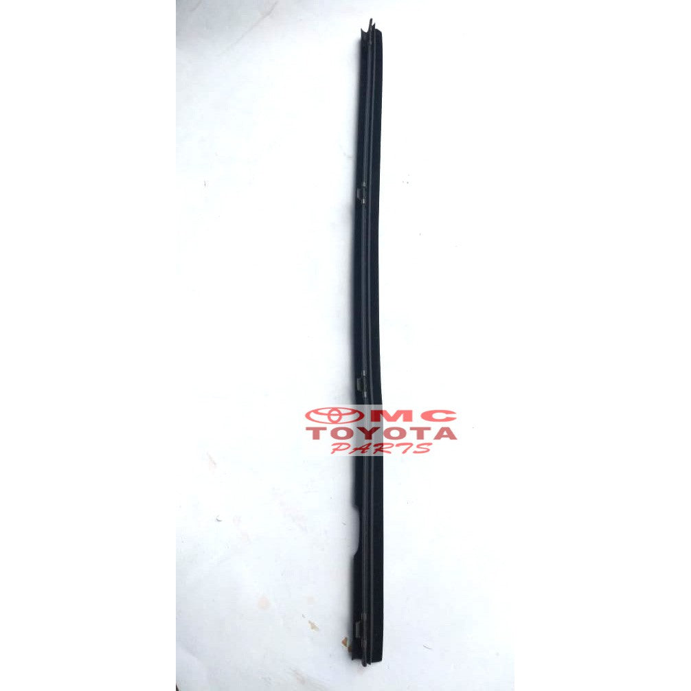 Pelipit Pintu/ Karet Kaca Dalam Belakang kanan Kijang Kapsul