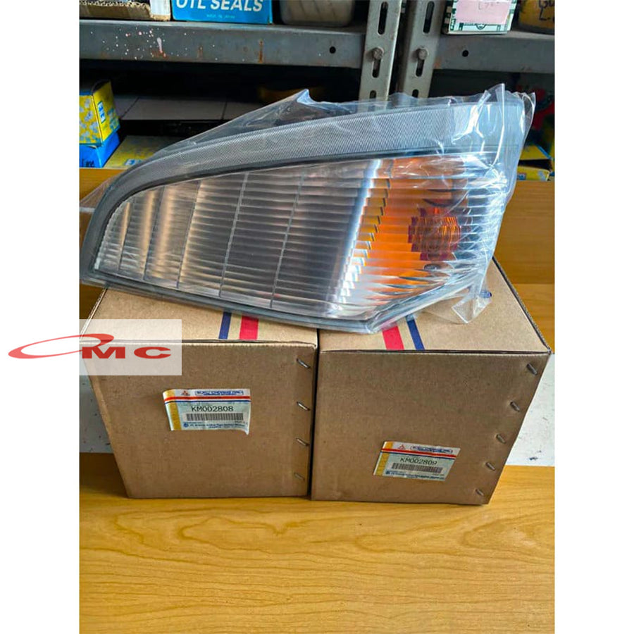 Lampu Sen Canter Depan Kanan Kiri Original 100% Mitsubishi KM002808 / KM002809 Lampu Sein Colt Diesel Canter 110PS 125PS Lampu Riting Reteng Truk Fuso Canter PS125