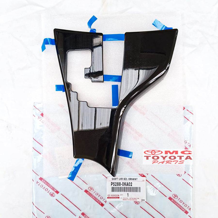 Cover Panel Shifter Matic Innova Reborn Black Piano Hitam Glossy Original Toyota P5288-0KA02 Panel Shift Knob Tuas Persneling Panel Gear Gigi Transmisi AT Frame Lever Bezel Ornament