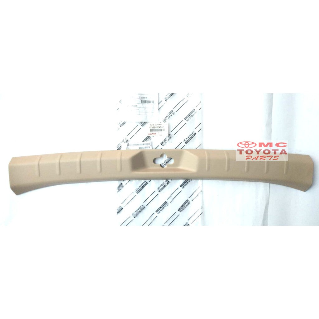 List Plate Belakang Toyota Innova 67935-0K040-A0