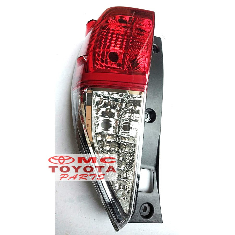Stoplamp Lampu  Belakang Kiri Innova Reborn  2016 2017 2018 2019 2020 Orisinil Toyota 81561-0K240