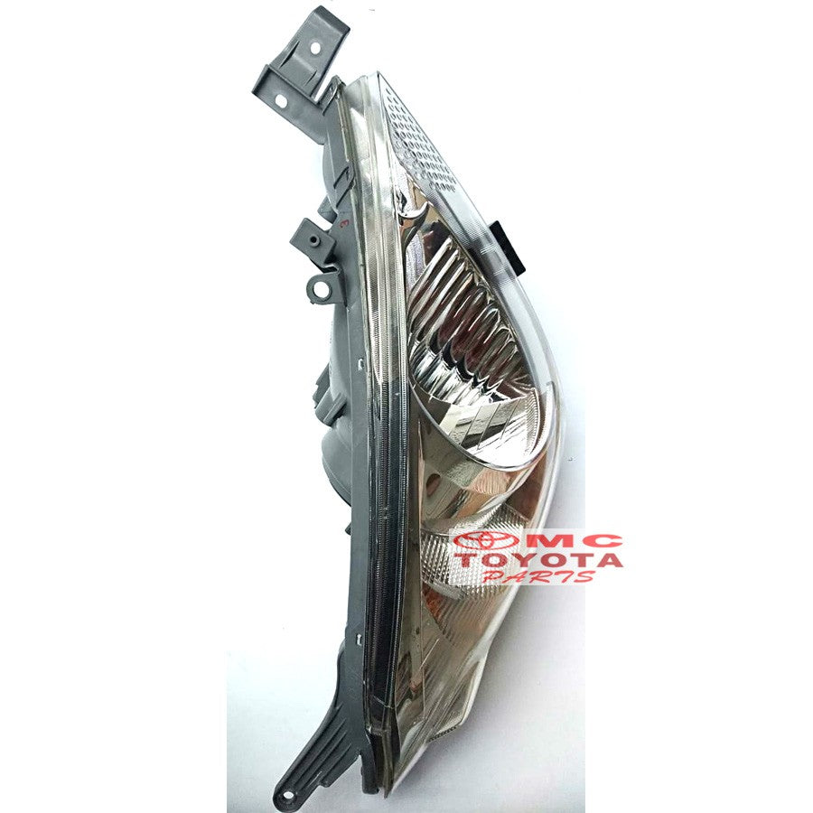 Lampu Depan / Head Lamp Assy Kanan Toyota Innova 81110-0K130