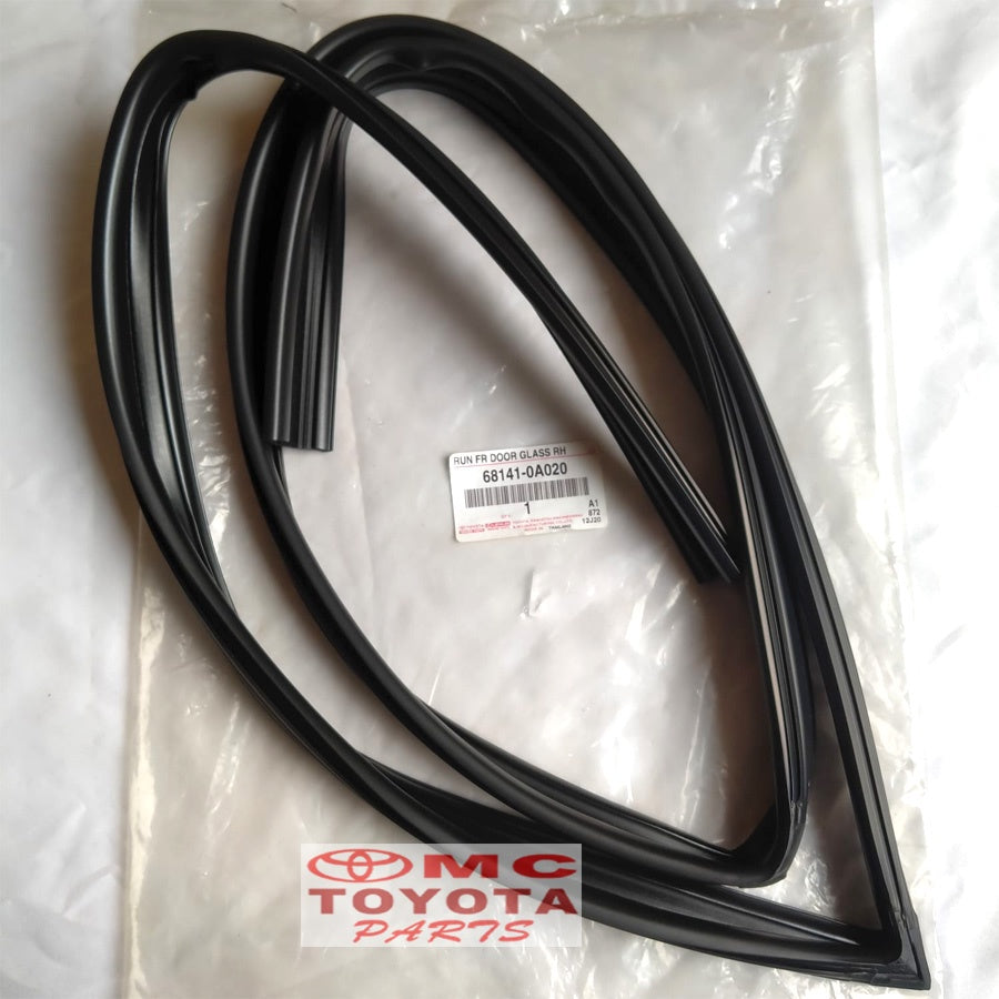 Karet Channel Kaca Pintu Depan Kanan Toyota Soluna 68141-0A020