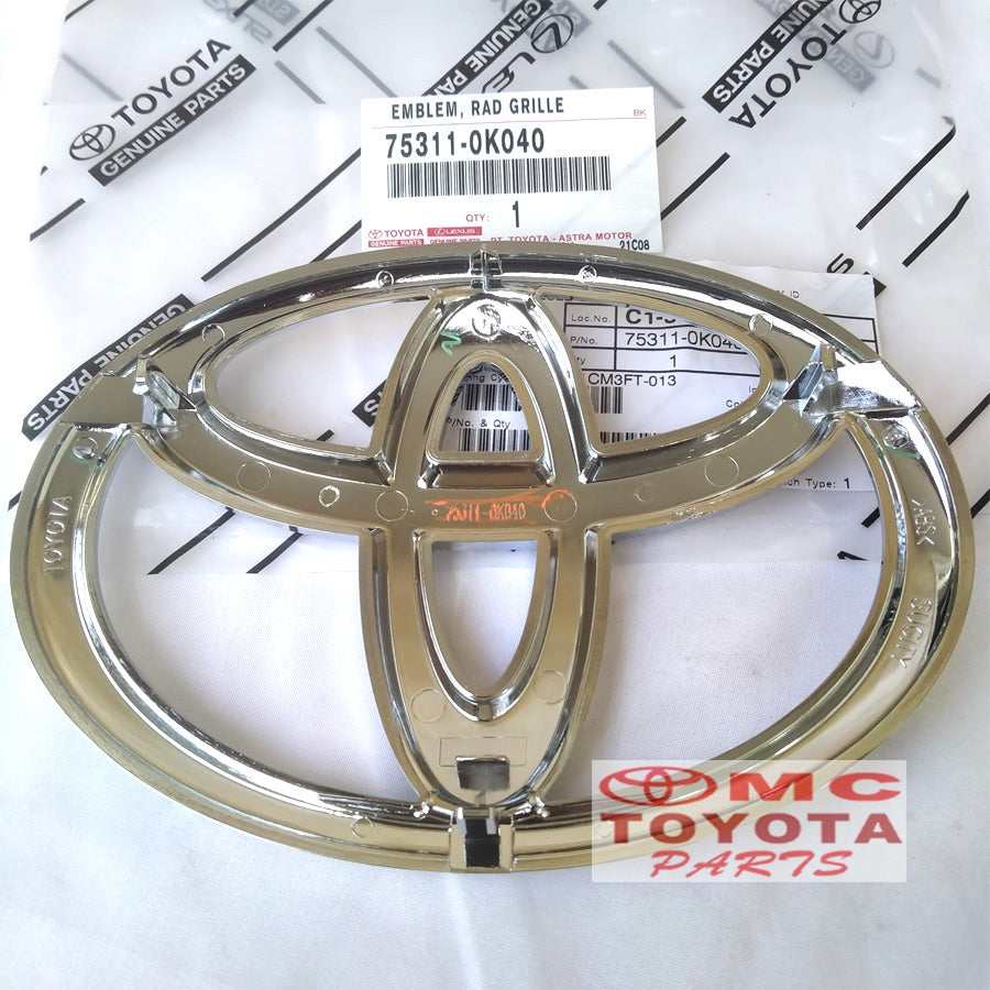 Emblem Logo Grill Grille Radiator Toyota Fortuner 75311-0K040