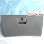Tutup Cover Laci Bawah Dashboard Kijang Innova 55550-0K020-B1