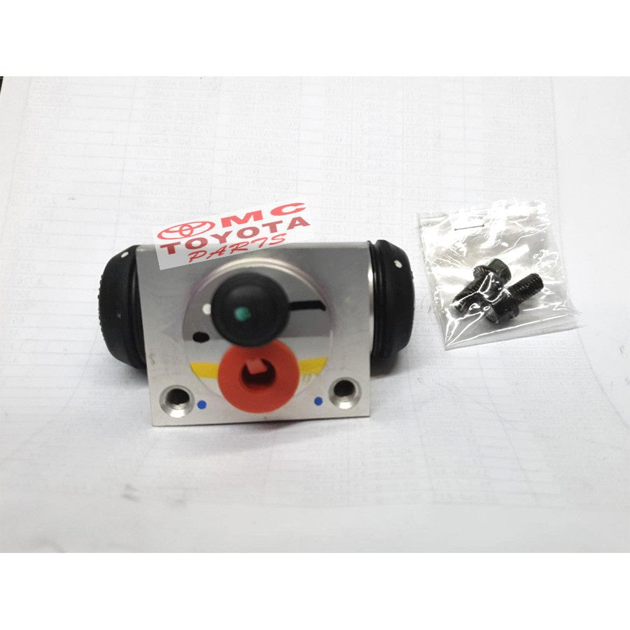 Master Cylinder Rem Belakang Kanan Atas Fortuner Hilux 47550-09070