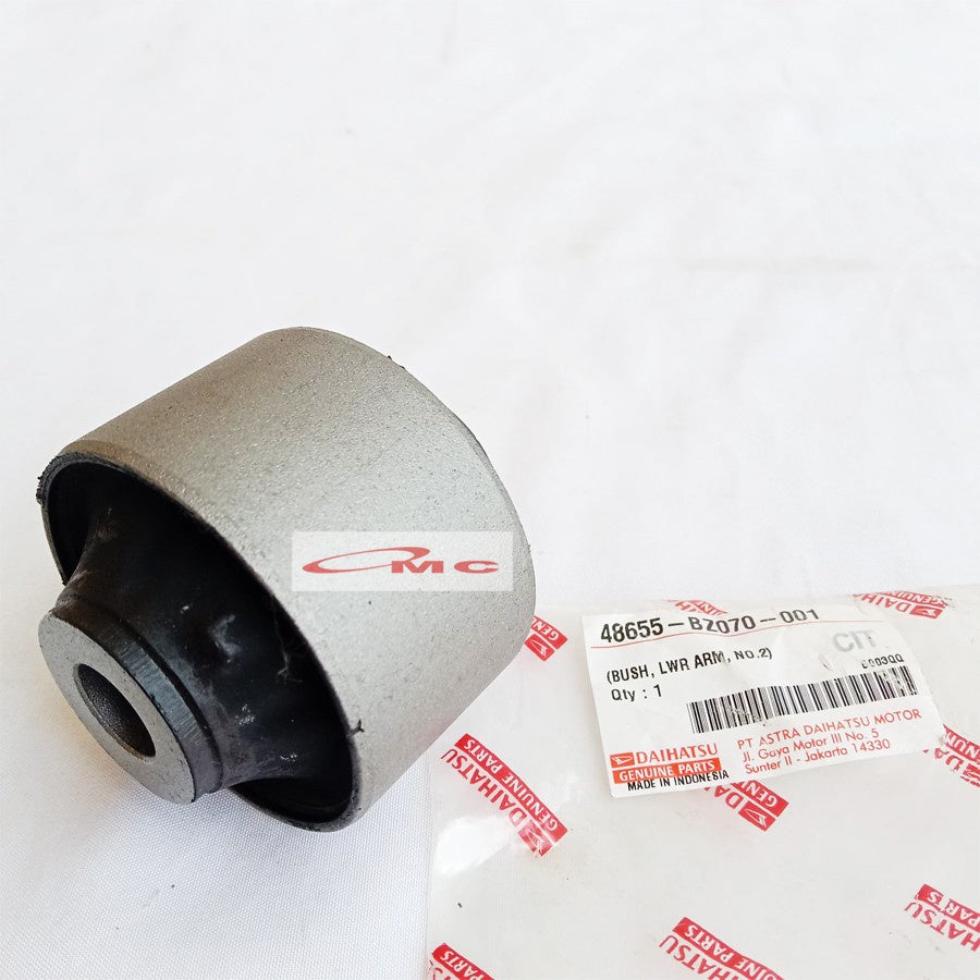 Karet Bushing Arm Depan Besar Depan Daihatsu Gran Max 48655-BZ070-001