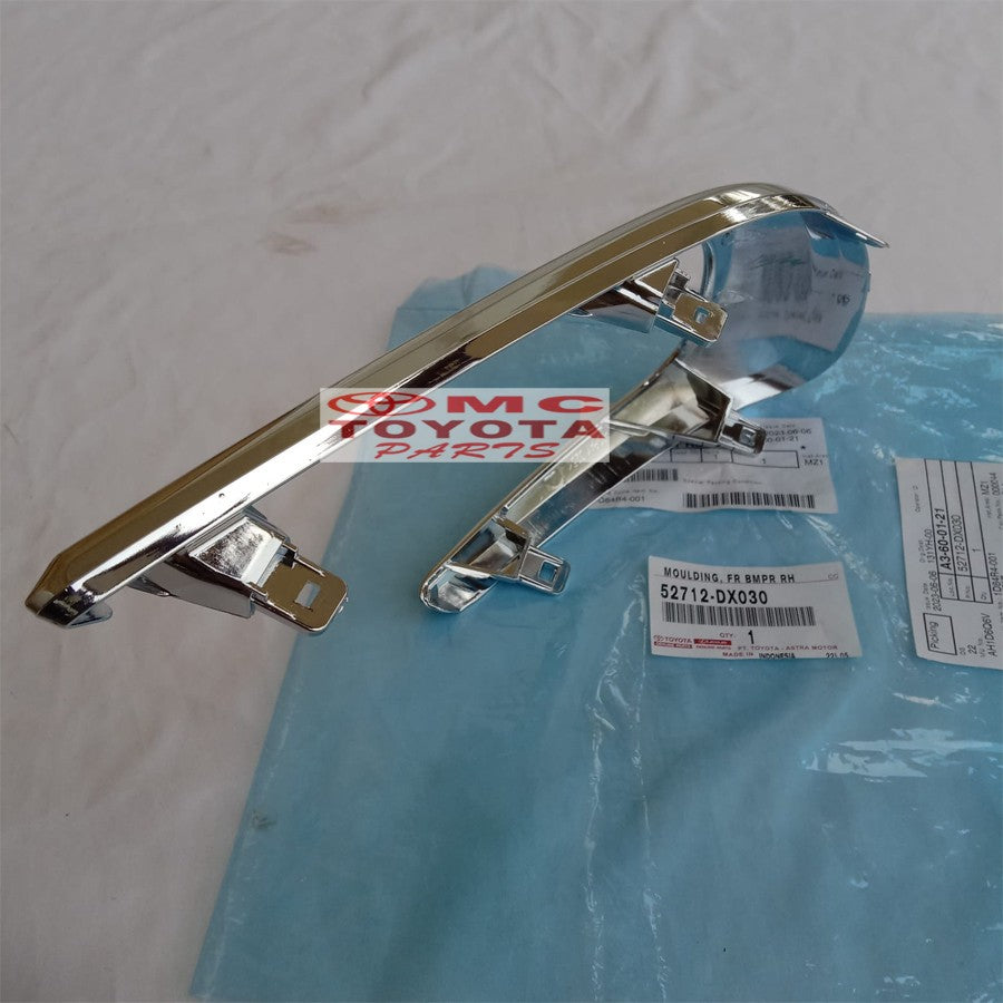 Cover Chrome Garnish Fog Lampu Depan Kanan Toyota kijang Innova 52712-DX030