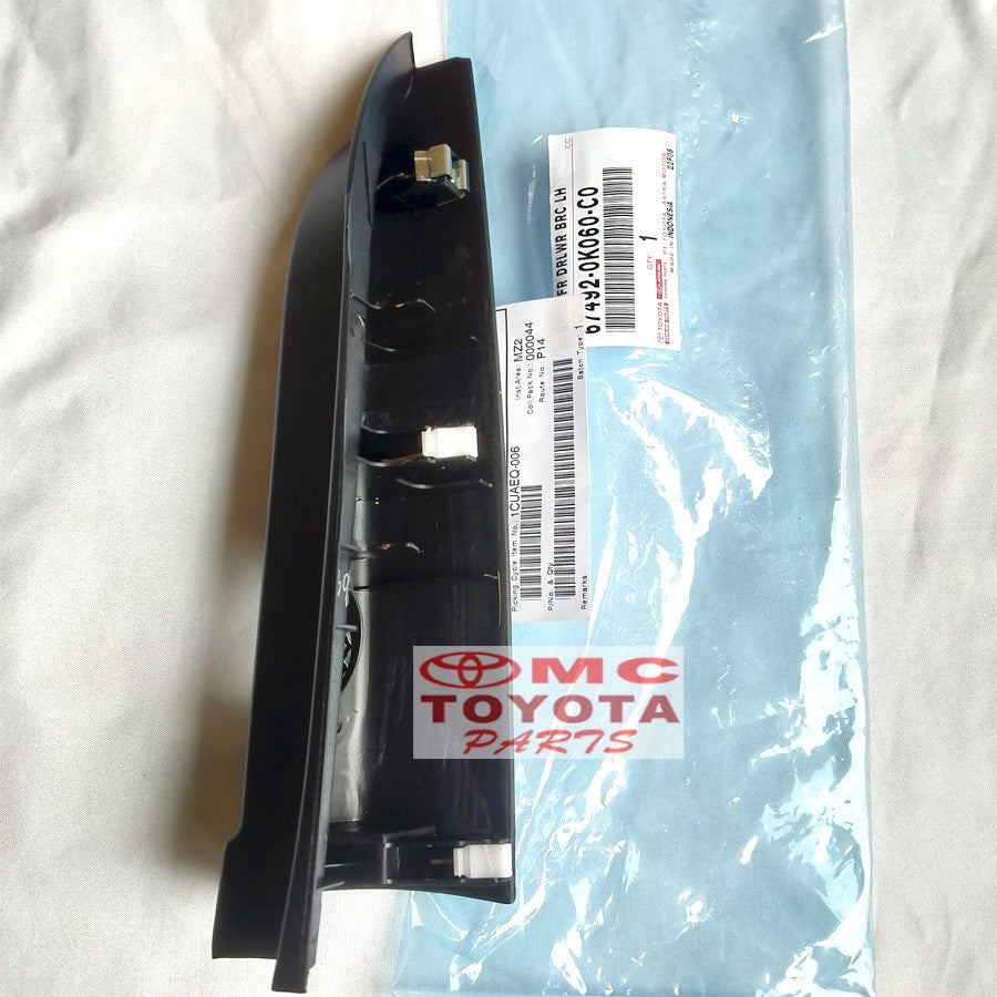 Garnish Segitiga Dalam Spion Depan Kiri Kijang Innova 67492-0K060-C0