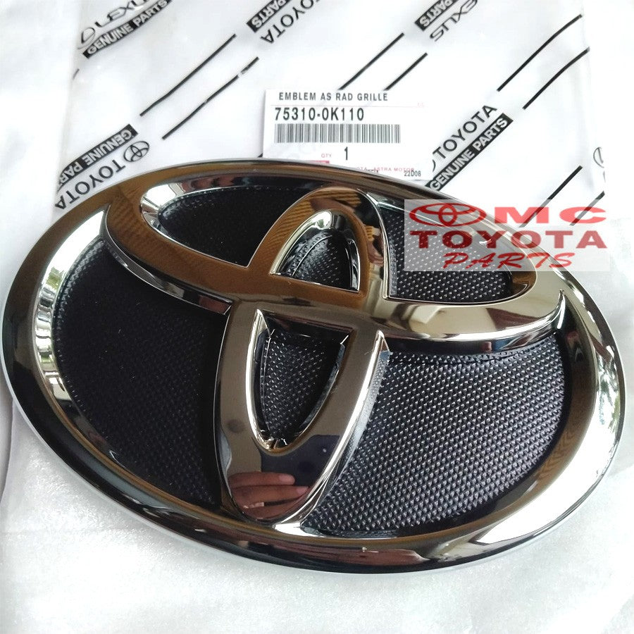 Emblem Logo Depan Grill Grille Radiator Fortuner VRZ 75310-0K110