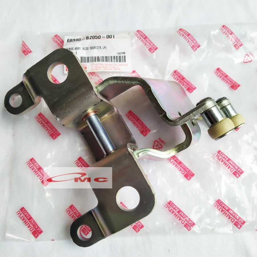 Engsel Pintu Sliding Bagian Tengah Kiri Gran Max Luxio 68390-BZ050-001