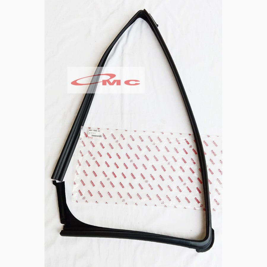 Karet Channel Kaca Pintu Depan Kanan Luxio Gran Max 68141-BZ060-001