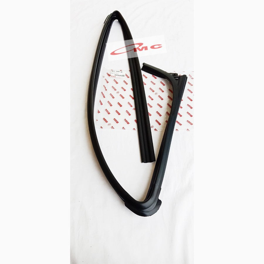 Karet Channel Kaca Pintu Depan Kanan Luxio Gran Max 68141-BZ060-001