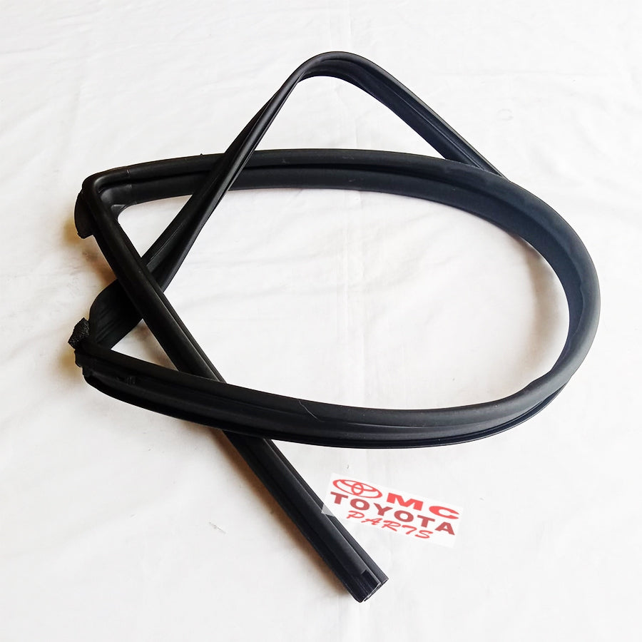 Karet Channel Kaca Pintu Depan Kanan Toyota Agya Ayla 68141-BZ101