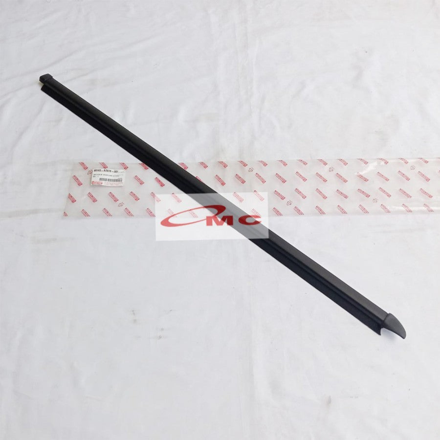 Pelipit Pintu Karet Kaca Luar Belakang Kanan Granmax 68163-BZ070-001