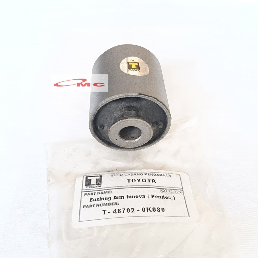 Karet Bush Bushing Bosh Arm Belakang Bawah Besar Toyota Fortuner 48702-0K080-TD