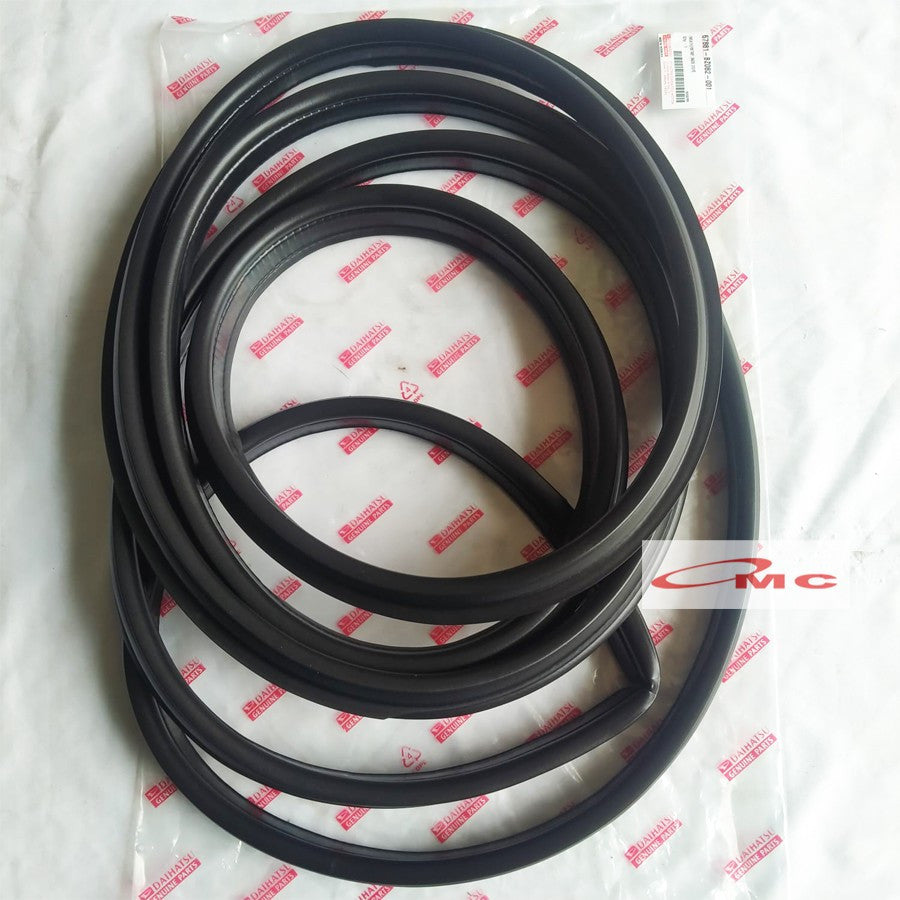 Karet Body Pintu Bagasi Belakang Gran Max Luxio 67881-BZ082-001