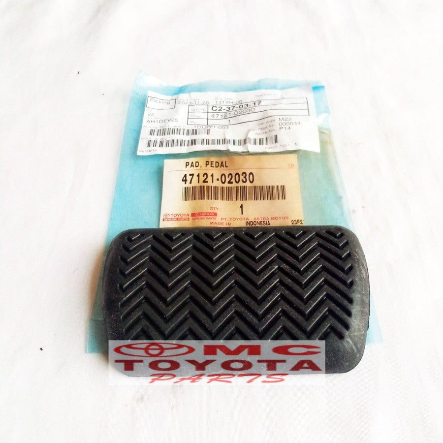 Karet Injakan Pedal Rem Hilux Fortuner CorollaAltis Innova 47121-02030