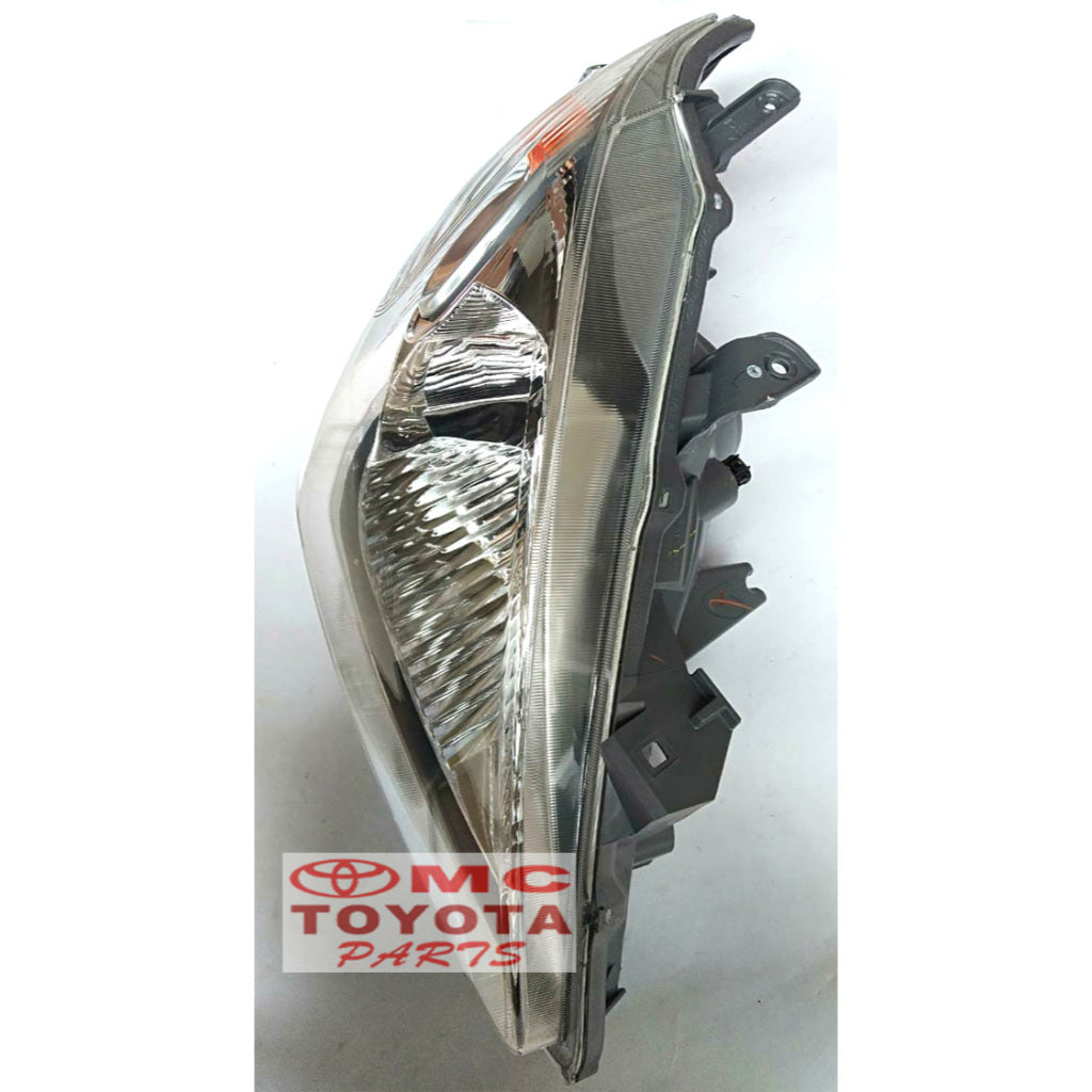 Lampu Depan / Head Lamp Kanan Avanza Xenia VVT-i  Non VVT-i 81110-BZ050-001 81110-BZ010