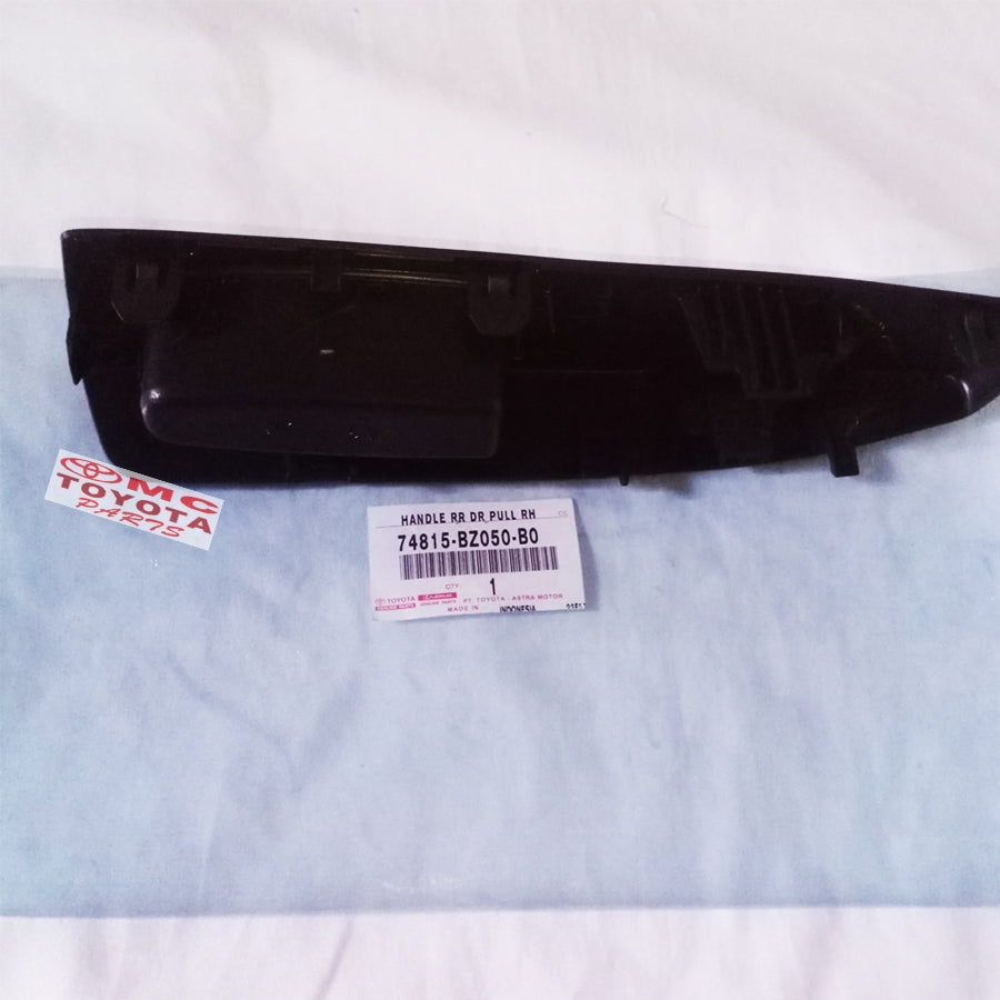 Tarikan Pintu Panel Power Window Tengah Kanan Agya Ayla 74815-BZ050-B0