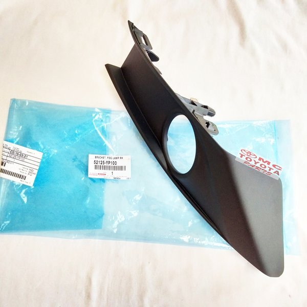 Cover Ring Garnish FogLamp Kanan Original Innova Reborn 52125-YP100