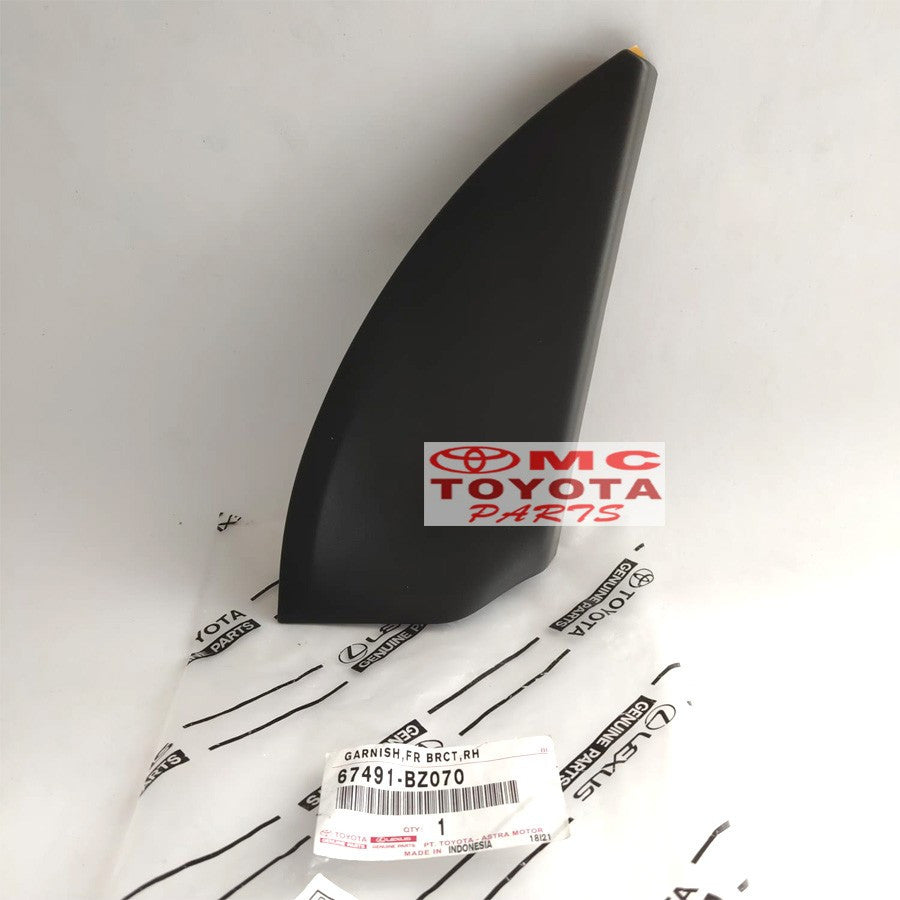 Garnish Segitiga Dalam Spion Depan Kanan Avanza Xenia 67491-BZ070
