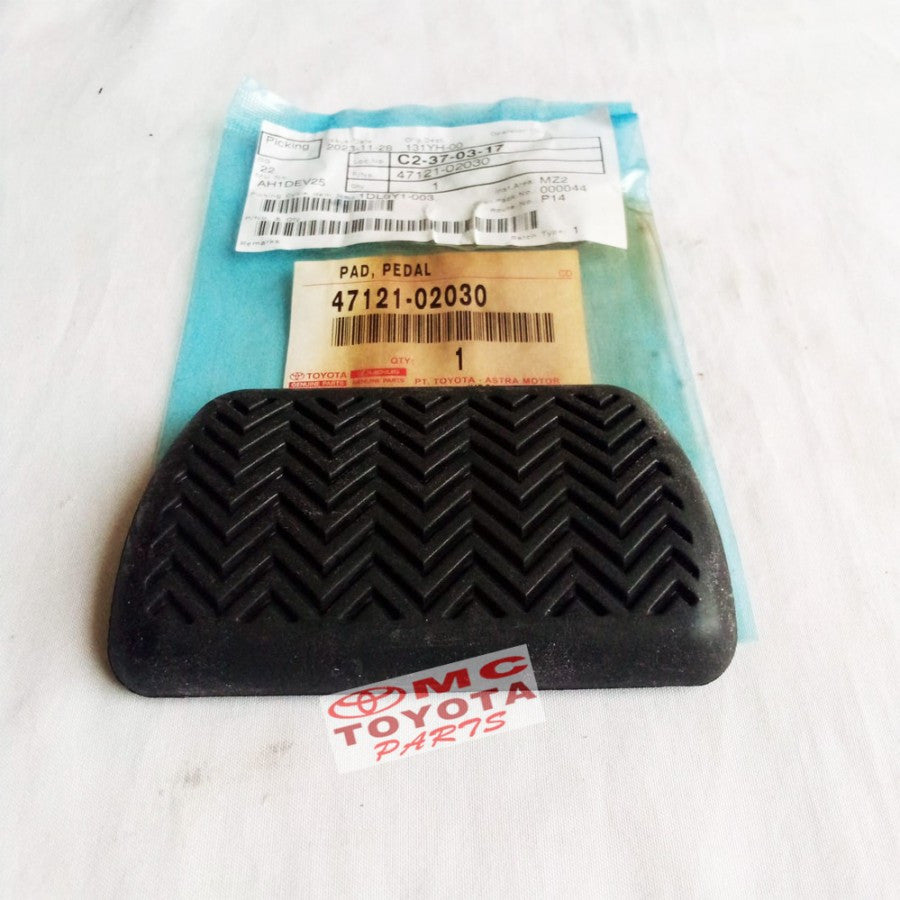 Karet Injakan Pedal Rem Hilux Fortuner CorollaAltis Innova 47121-02030