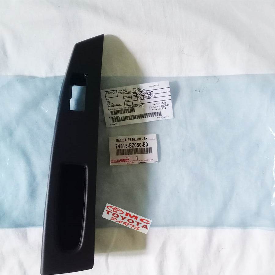 Tarikan Pintu Panel Power Window Tengah Kanan Agya Ayla 74815-BZ050-B0