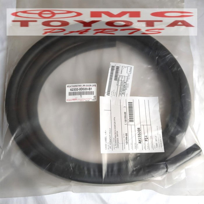 Karet Body Pintu Belakang Tengah Kanan Yaris 62331-0D020-B1