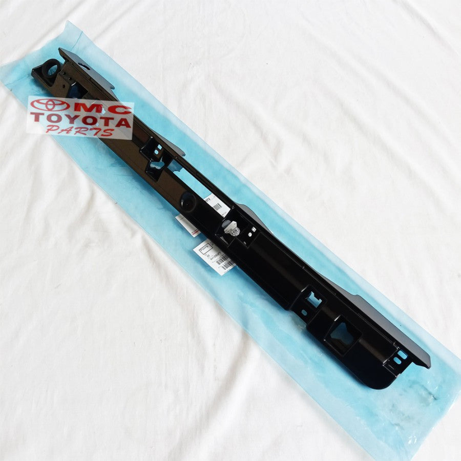 Garnish Pintu Bagasi dudukan trunklid grand Avanza Xenia 76812-BZ150