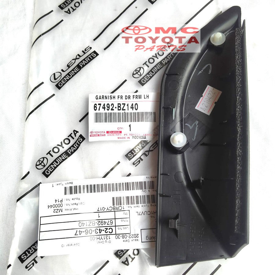 Garnish Segitiga Dalam Spion Depan Kiri Calya Sigra 67492-BZ140