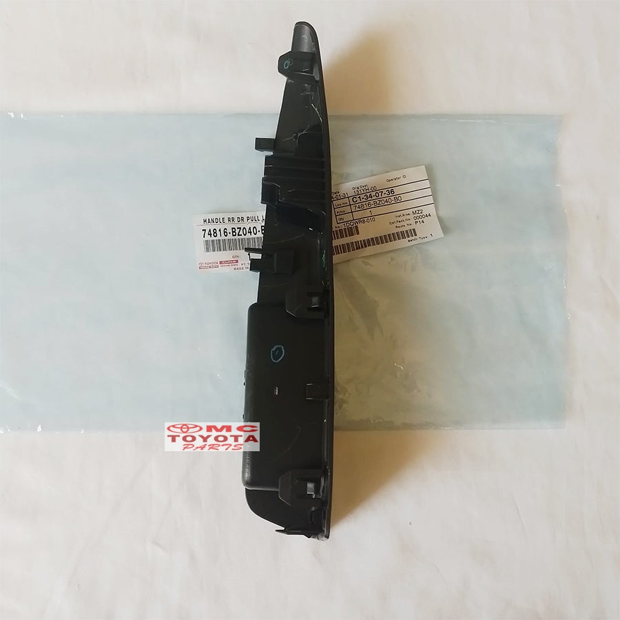 Tarikan Pintu Panel Power Window Tengah Kiri Agya Ayla 74816-BZ040-B0