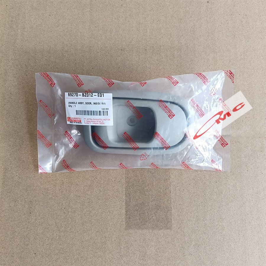 Handle Handel Gagang Pintu Bagian Dalam Depan Belakang Kanan Avanza Xenia 1300cc & 1500cc Agya 69270-BZ012-E01