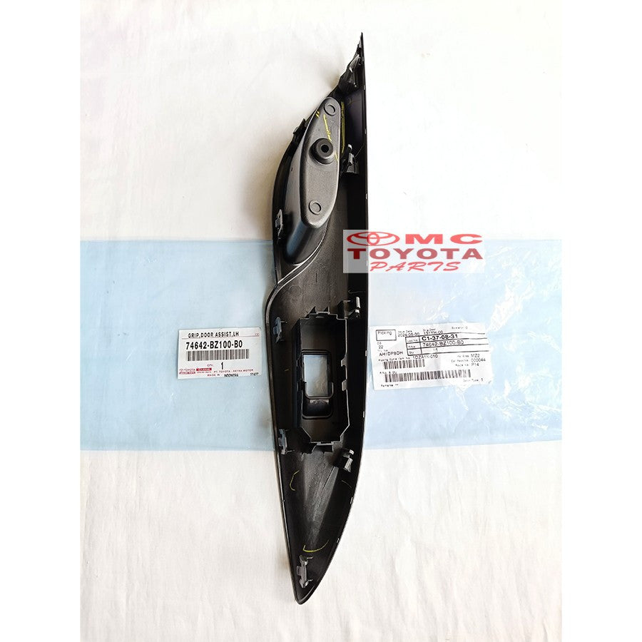 Tarikan Pintu Panel Power Window Kiri Avanza Veloz 74642-BZ100-B0