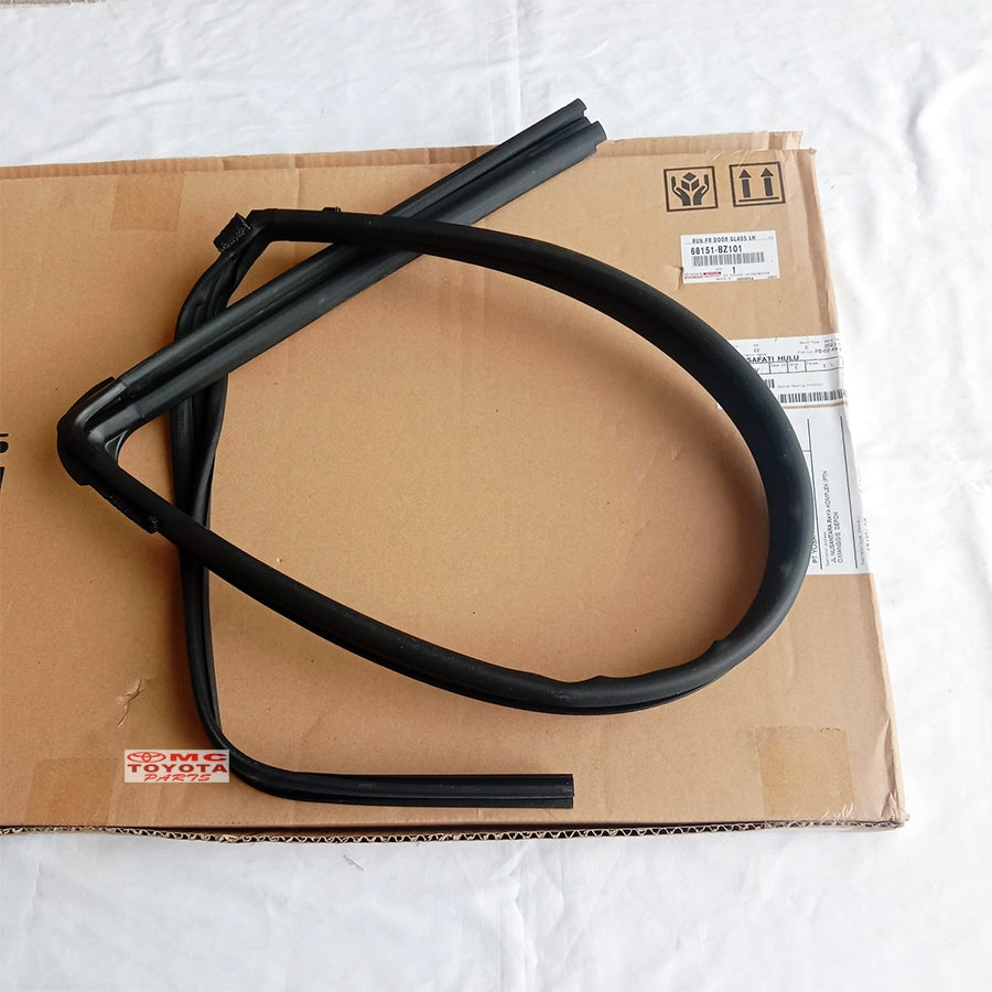 Karet Channel Kaca Pintu Depan Kiri Toyota Agya Ayla 68151-BZ101