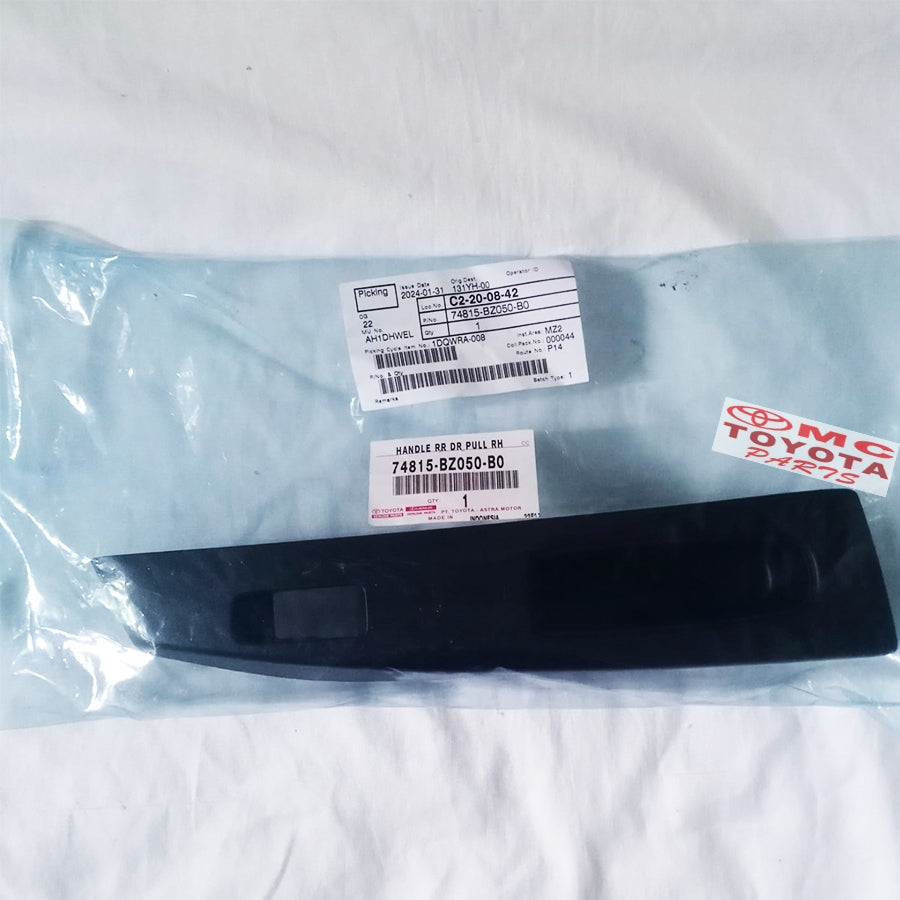 Tarikan Pintu Panel Power Window Tengah Kanan Agya Ayla 74815-BZ050-B0