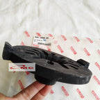 Karet Tatakan Per Keong Belakang Atas Gran max Luxio 48481-BZ040-001