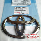Emblem Logo Grill Grille Radiator Depan  Orisinil Toyota Innova Reborn 75311-0K140