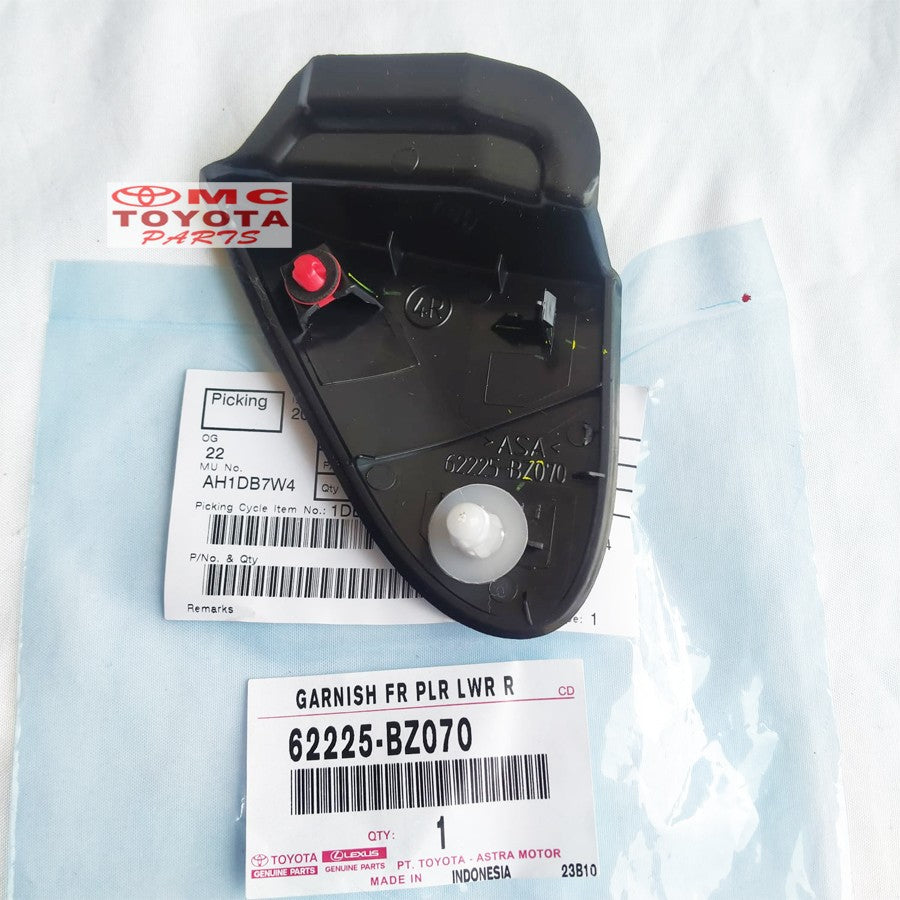 Garnish Pilar Segitiga Luar Spion Kanan Rush Terios AllNew 62225-BZ070