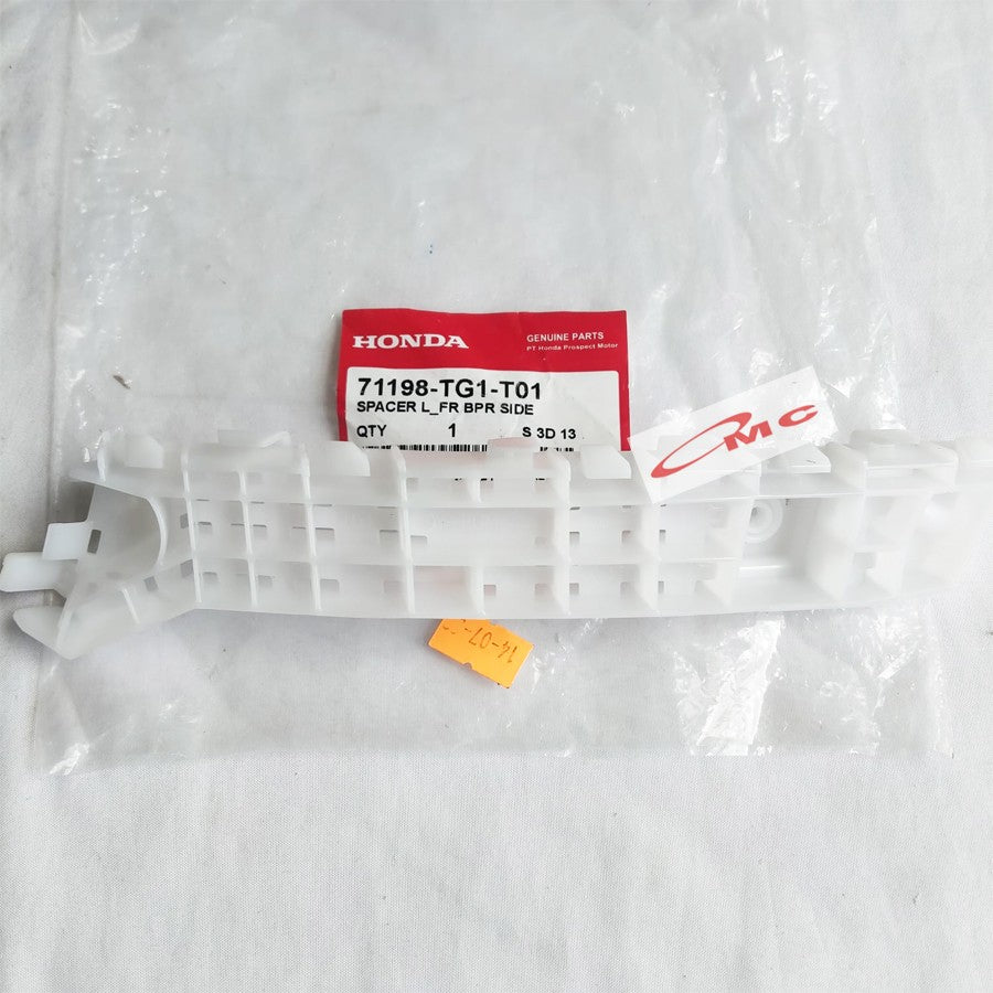 Support Bracket Bumper Depan Kiri Honda Brio Mobilio 71198-TG1-T01
