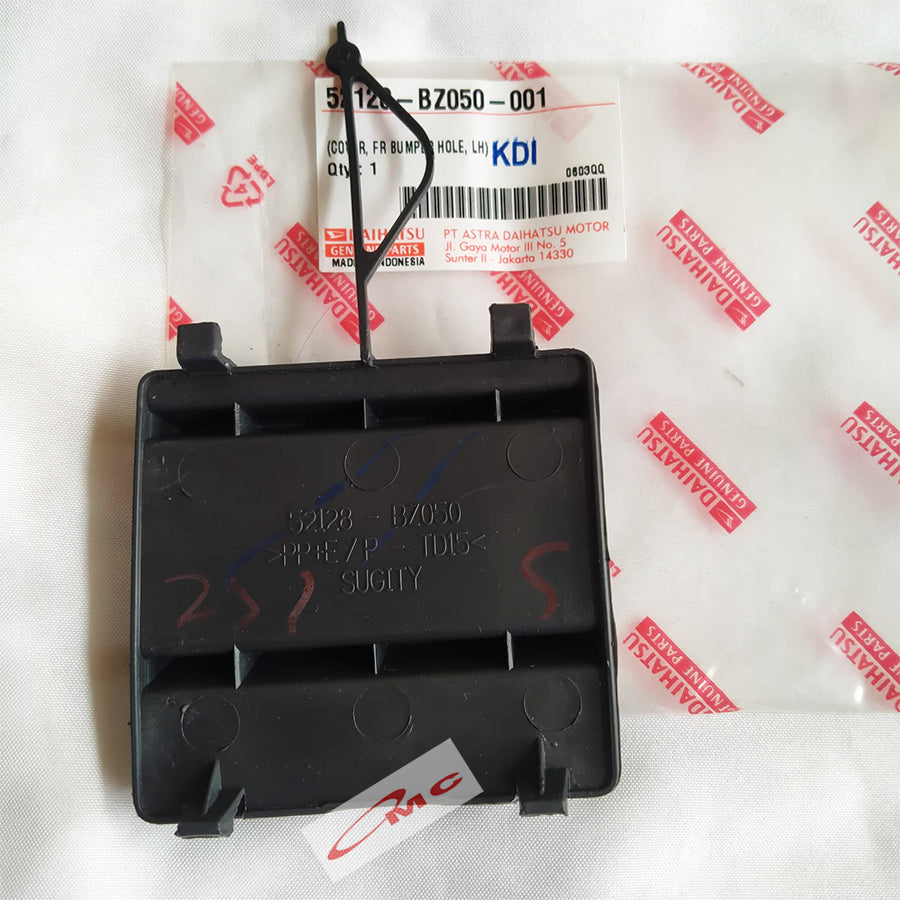 Tutup Cover Derek Towing Bumper Depan Daihatsu Gran Max 52128-BZ050-001